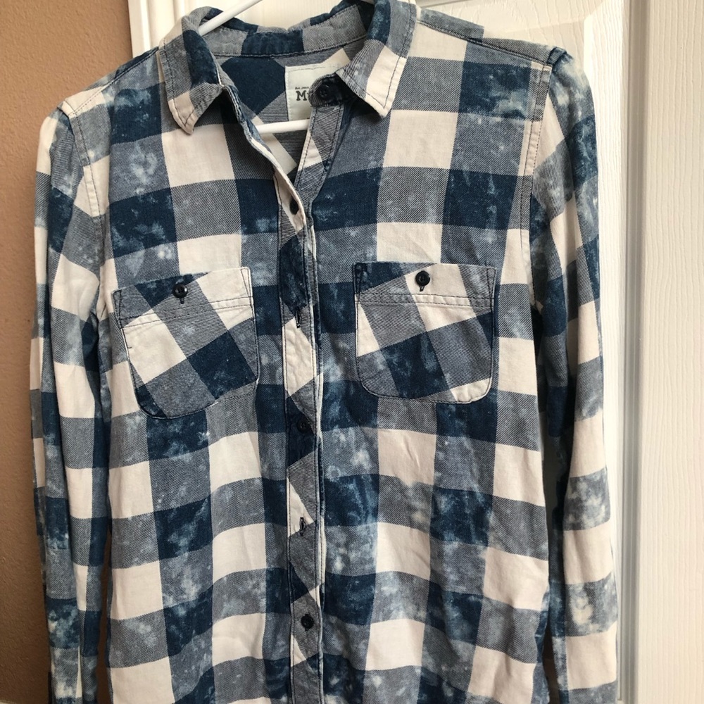Checkered “Tiedyeish” Flannel
Size S (fits bigger)